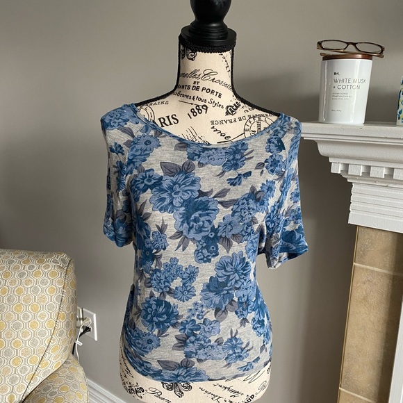 ๐NWT๐บRIPE Small tieback top - Picture 3 of 13